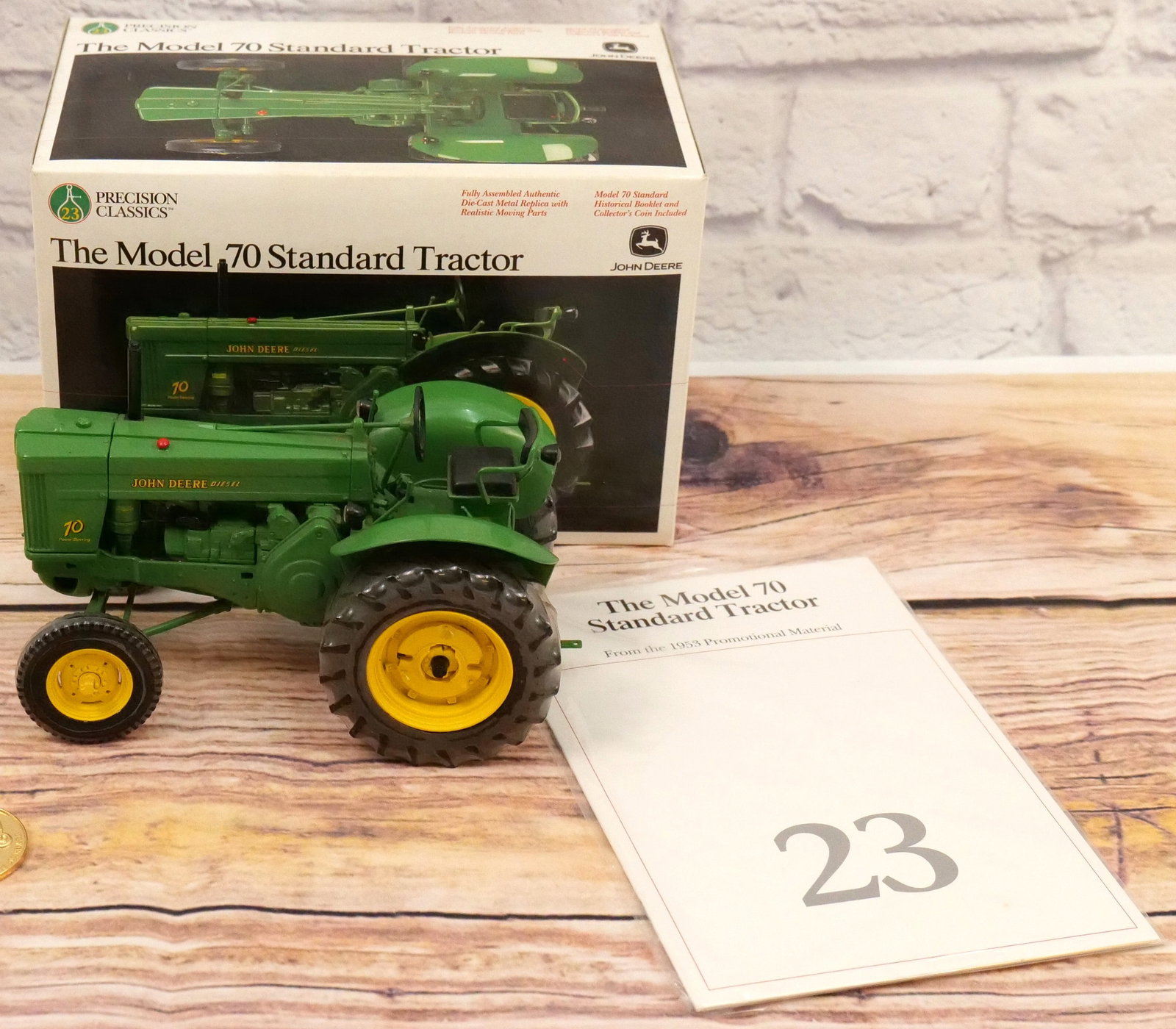 Ertl Precision Classics John Deere The Model 70 Standard Tractor (1 of 9)