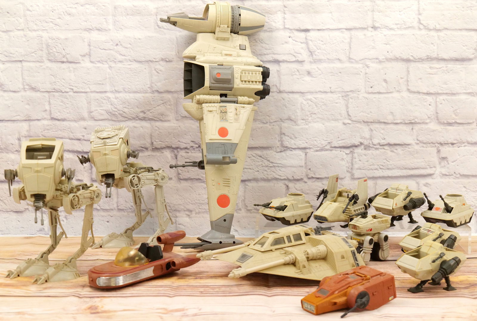 Large Lot of Vintage Star Wars Vehicles (1 of 10)