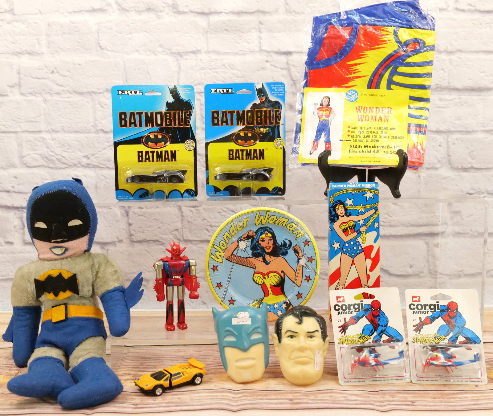 Group Lot of Vintage Toys (1 of 10)