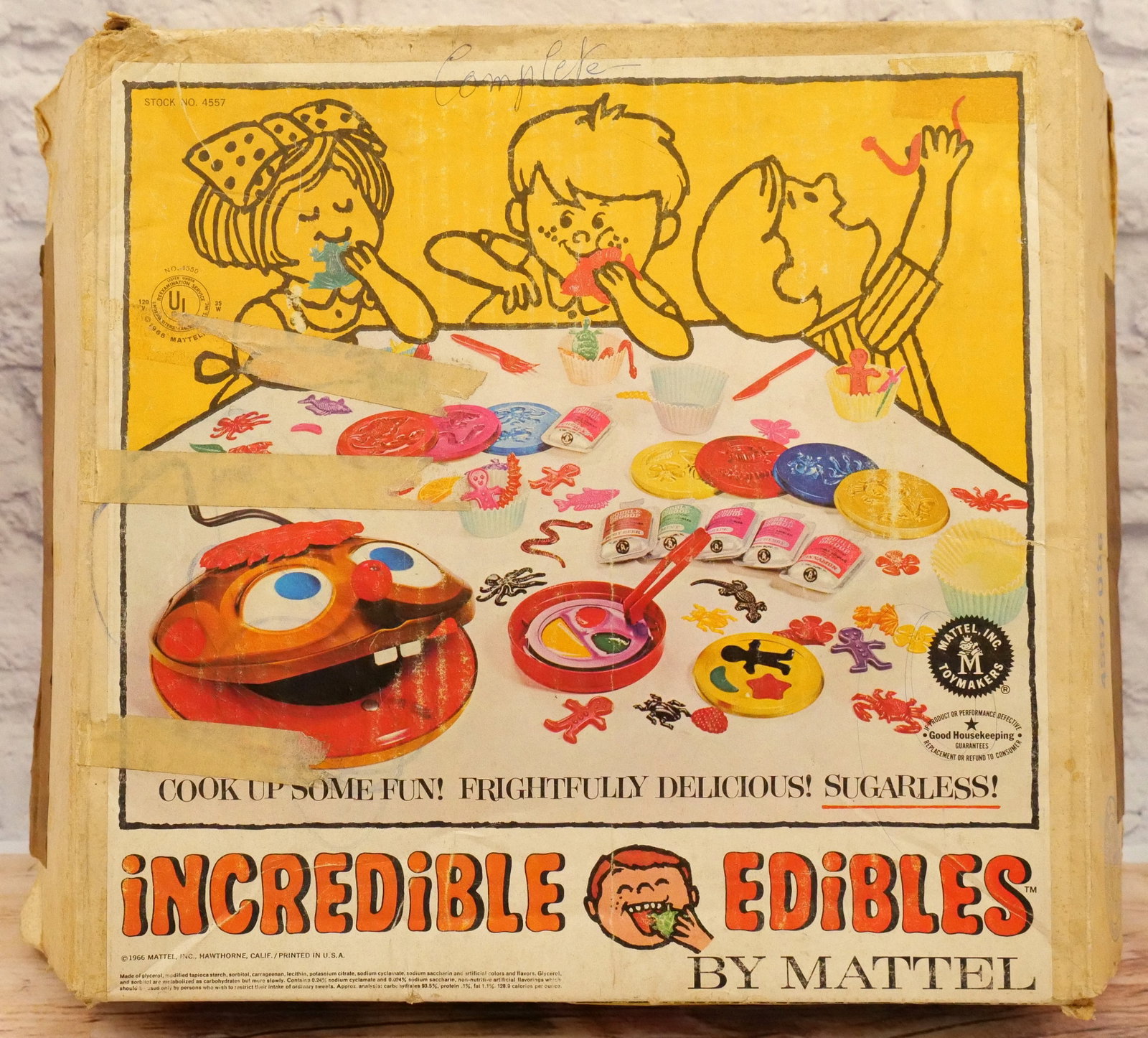 Incredible Edibles by Mattel: Incredible Edibles by Mattel. Please see photos for what is included in the box. Comes with Box. All invoices must be paid within 24 hours of the sale. We offer multiple shipping options, please read 