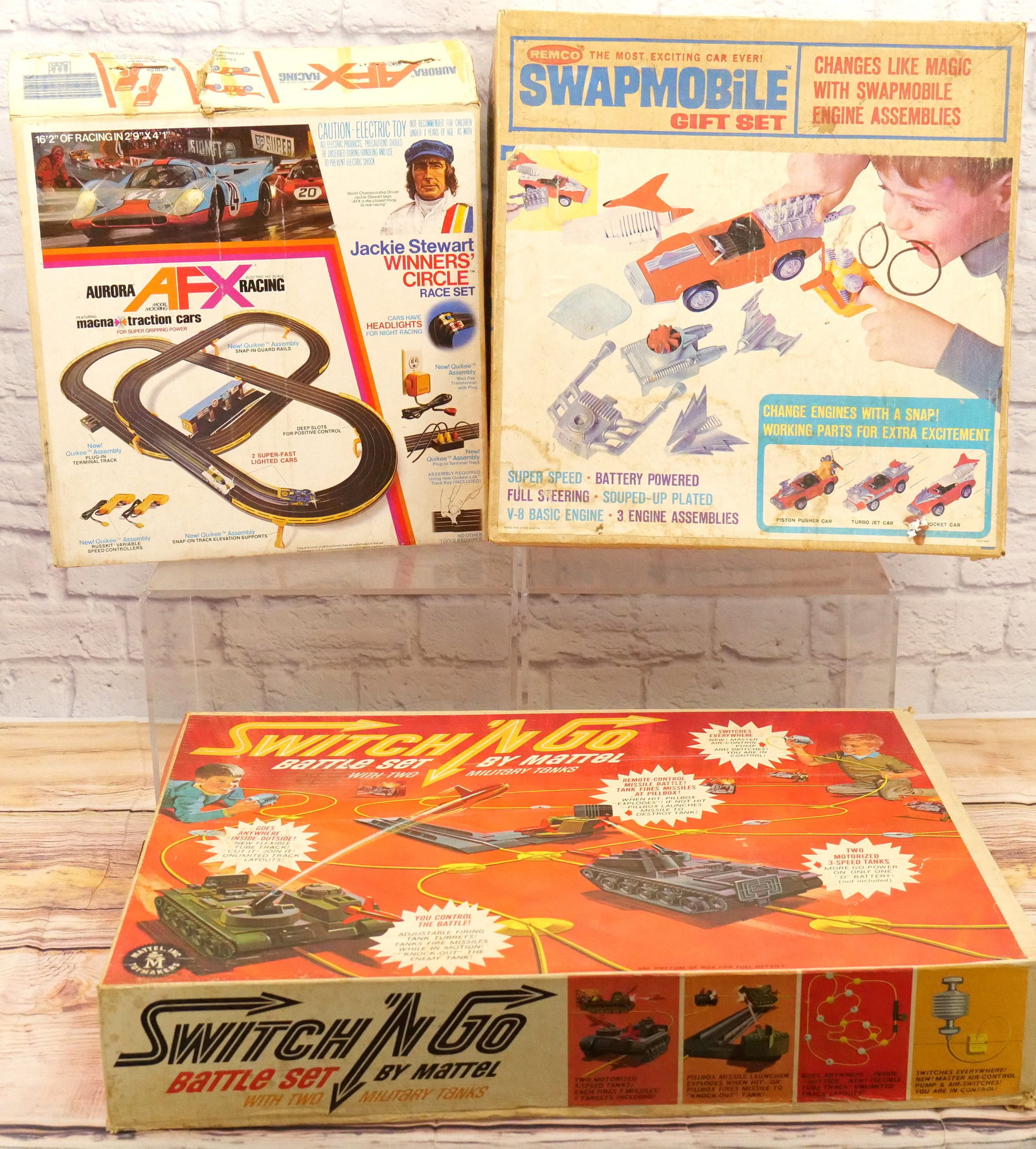 Lot of Vintage Car Related Toys (1 of 9)