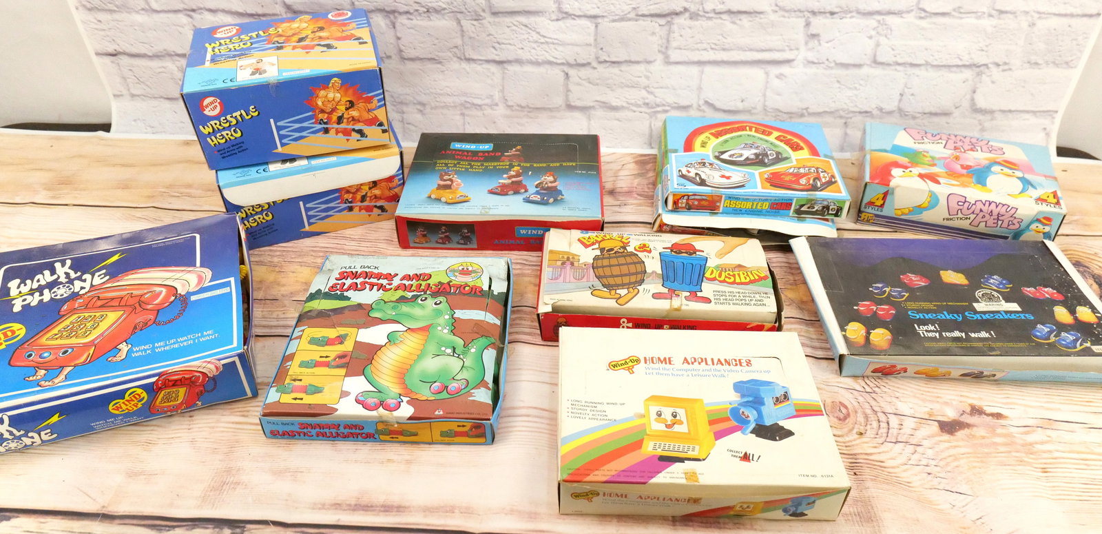 Enormous Lot of Wind Up Toys (1 of 12)