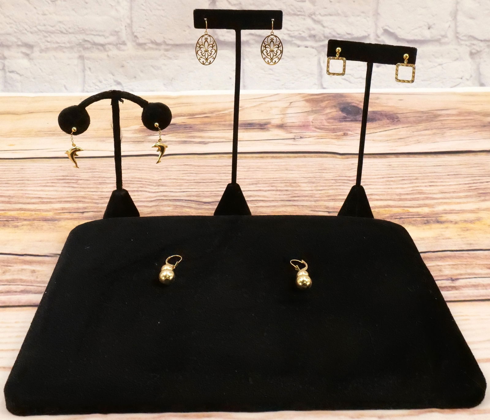 Lot of 14k Gold Earrings (1 of 5)