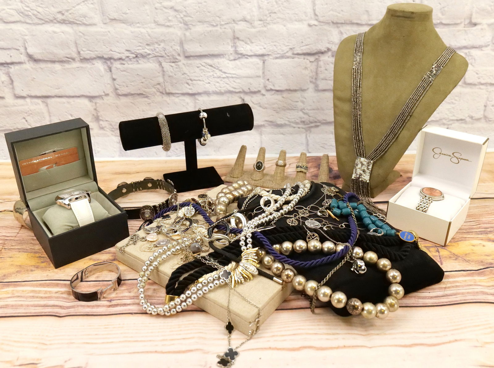 Lot of Costume Jewelry (1 of 13)
