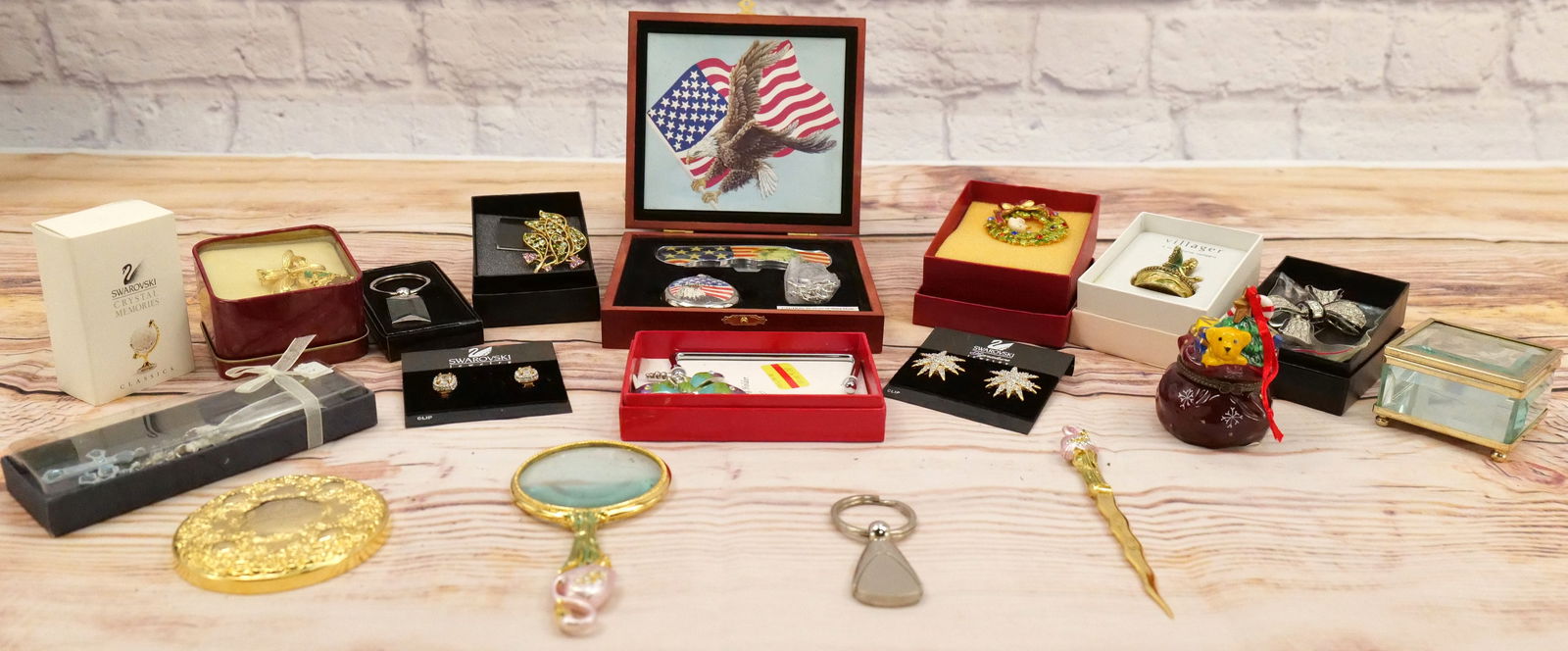 Miscellaneous Lot of Items (1 of 7)