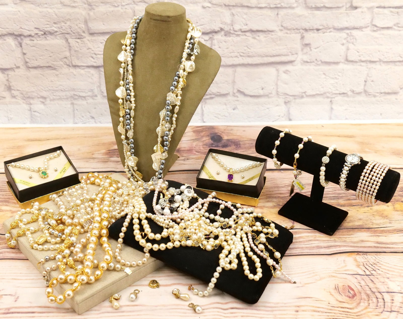 Lot of Faux Pearls (1 of 11)