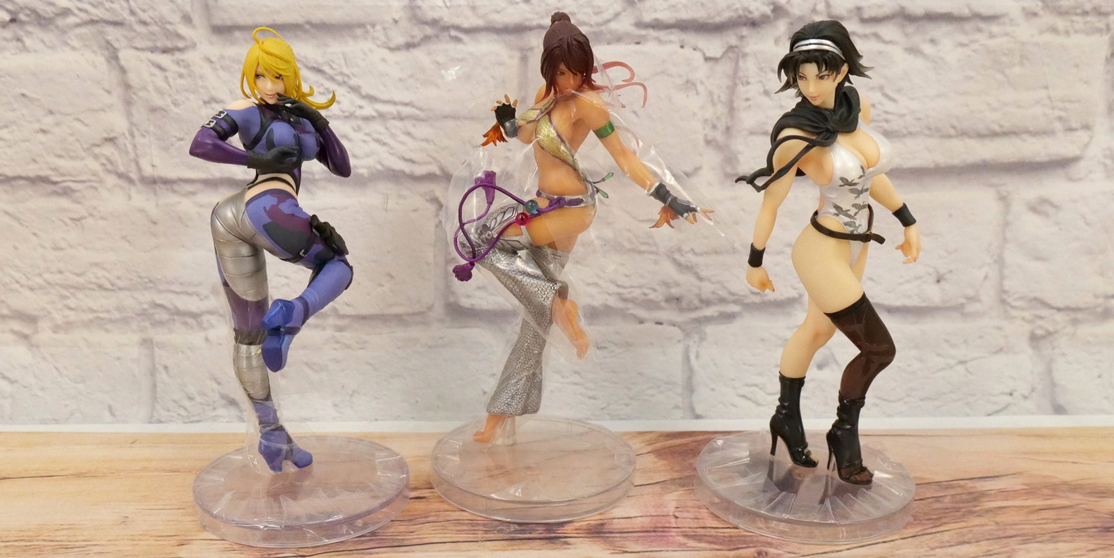 Lot of 3 Tekken Kotobukiya Bishoujo Figures: Lot of 3 Tekken Kotobukiya Bishoujo Figures including Christine Montiero (1st Release), Nina Williams, and Kazama. Largest measures 8" tall. Unsure if figures are 100% complete. Please see photos for 