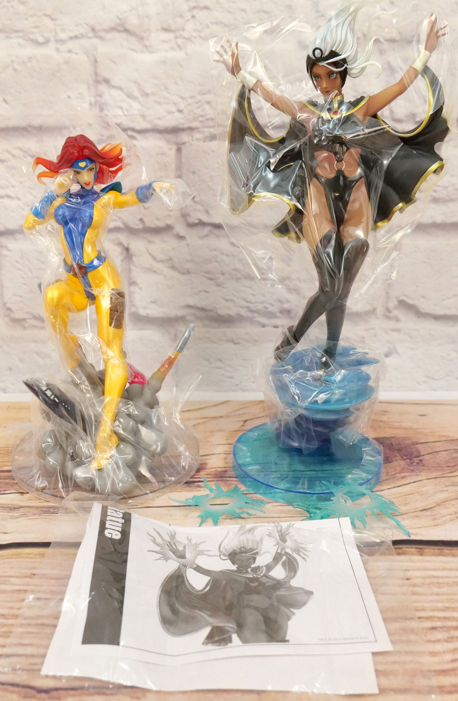 Lot of 2 Marvel Kotobukiya X-Men Bishoujo Figures (1 of 8)