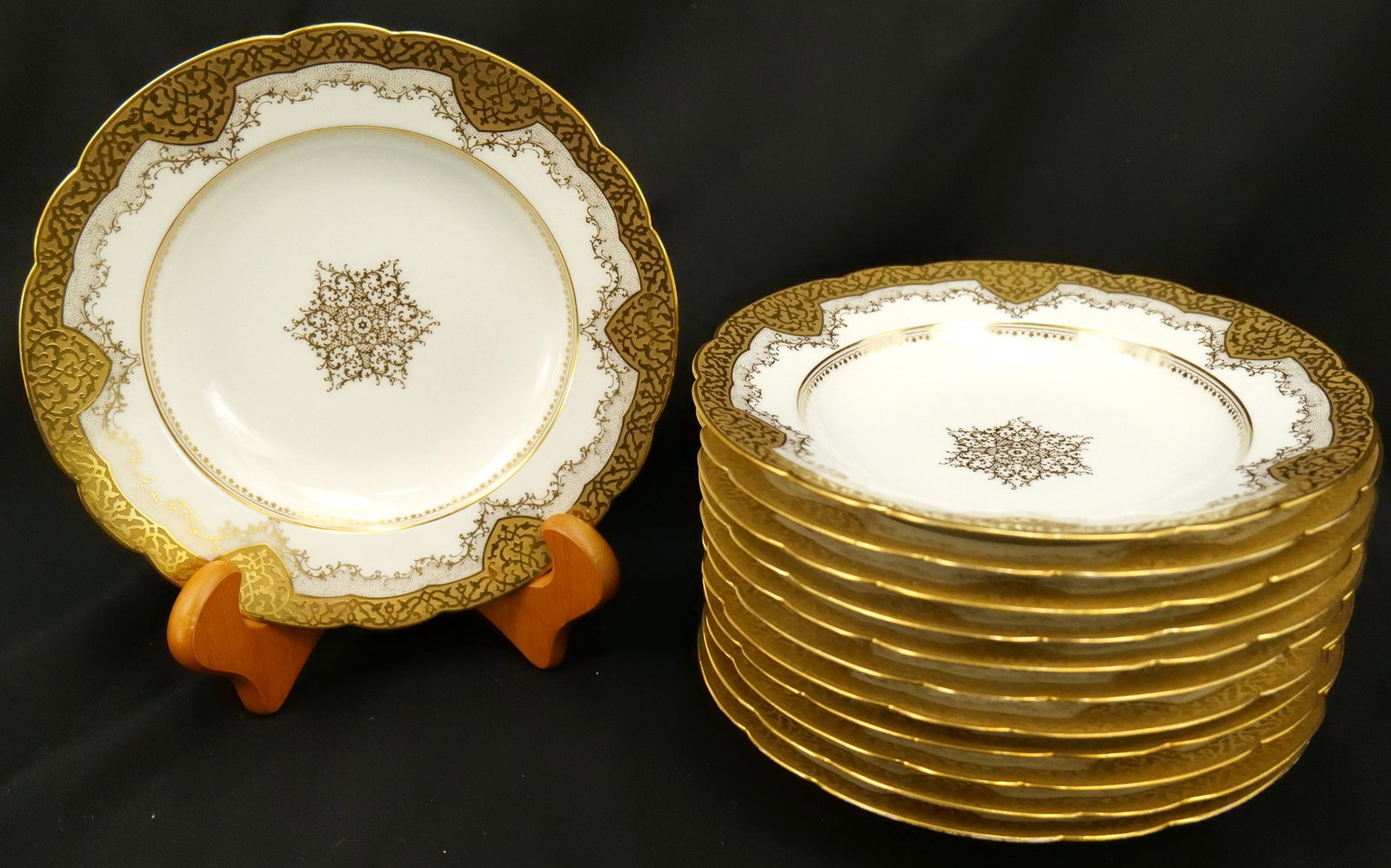 Set of 12 Limoges Decorative Soups: Set of 12 Limoges France Gold Gilded Decorative Soups. Minor wear on edges - Overall very good condition. Measures 9" diameter. All invoices must be paid within 24 hours of the sale. We offer multiple