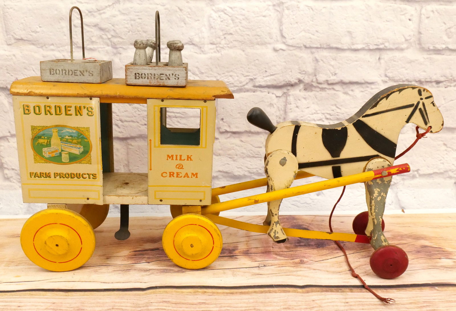 Borden's Farms Milk & Cream Tin Litho Wagon (1 of 9)