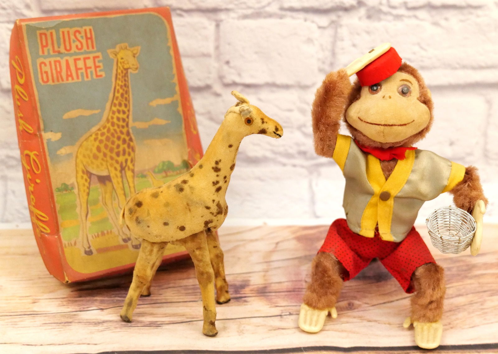 Lot of 2 Vintage Plush Toys (1 of 8)