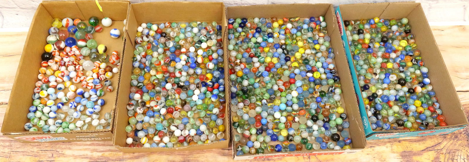 Huge Lot of Vintage Marbles (1 of 11)