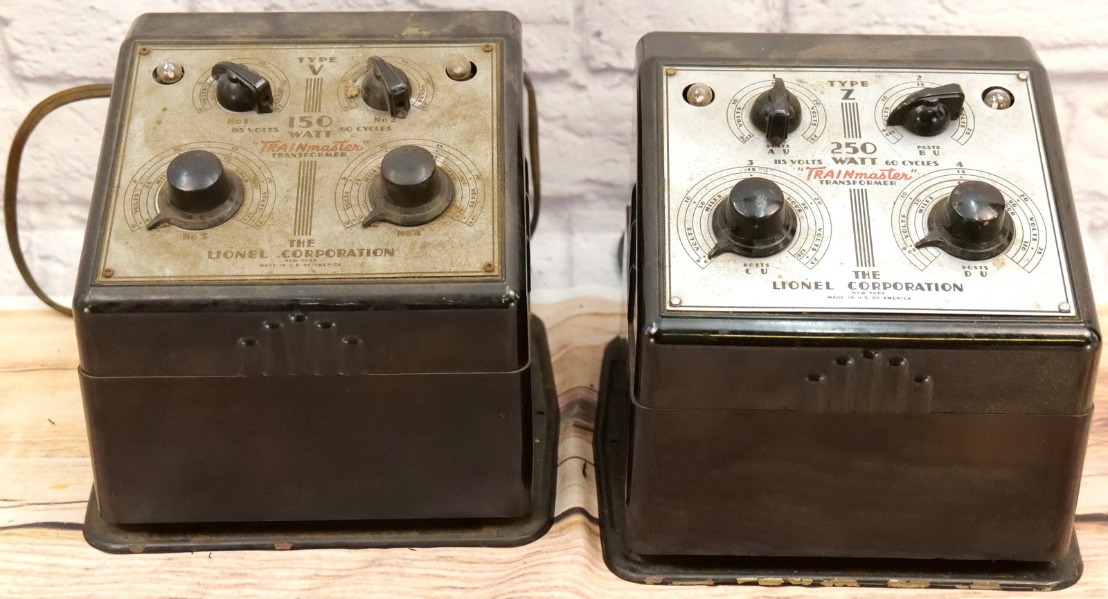 Lot of 2 Lionel O27 Transformers (1 of 6)