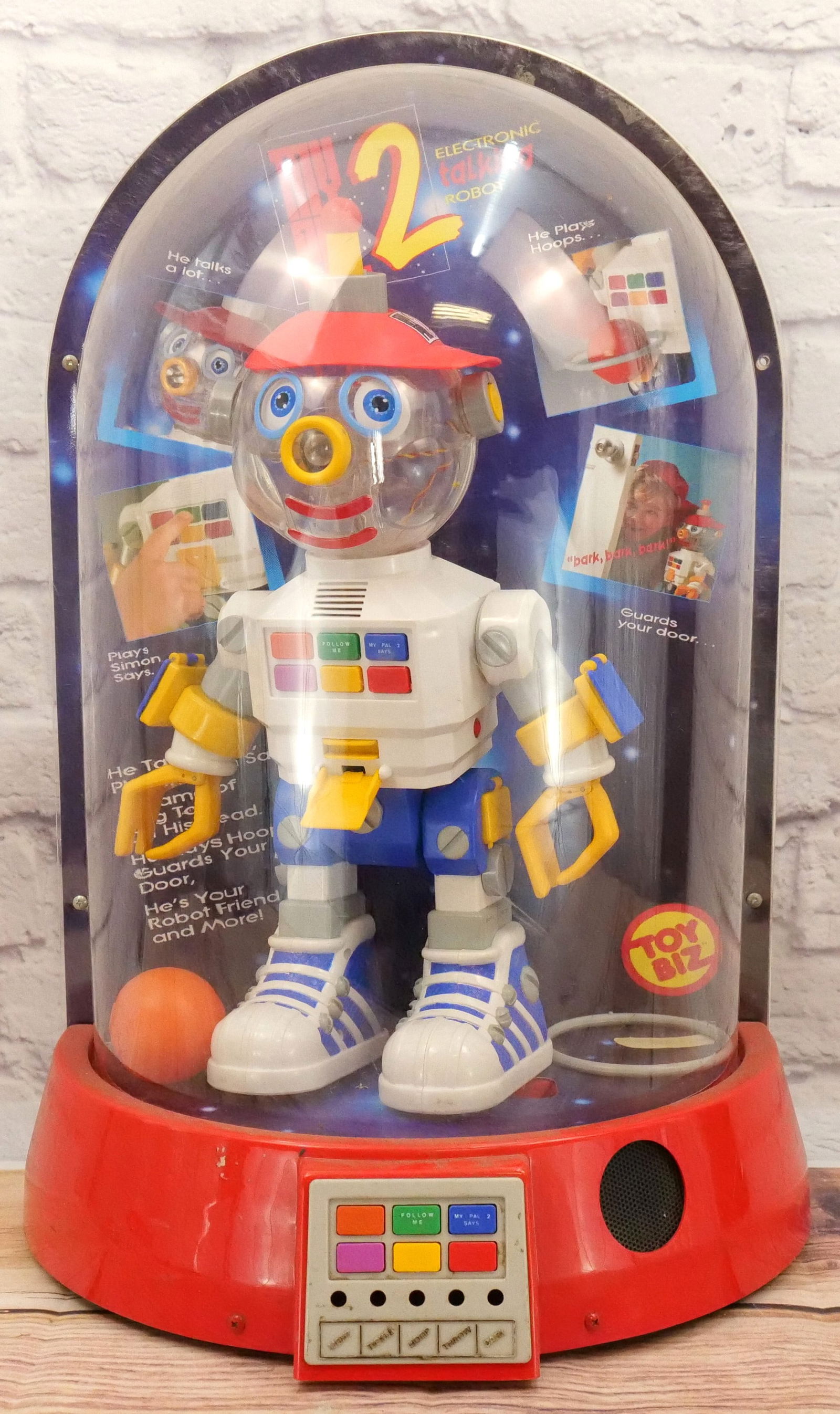 My Pal Electronic Talking Robot by Toy Biz (1 of 4)