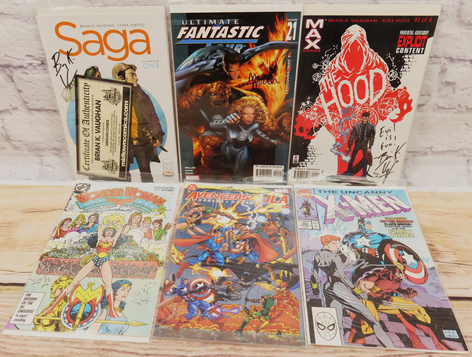 Lot of 6 Signed Comics (1 of 4)