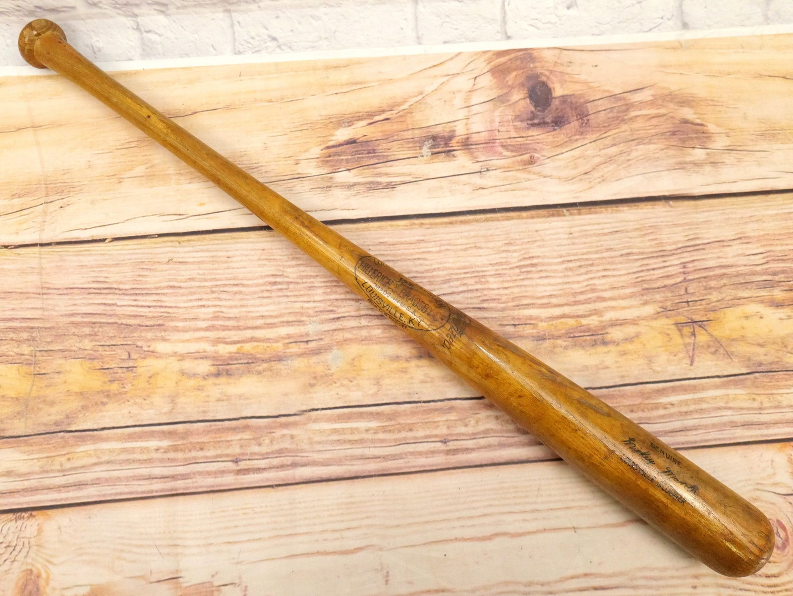 Hillerich & Bradsby Co. Mickey Mantle Louisville Slugger 125 Auction