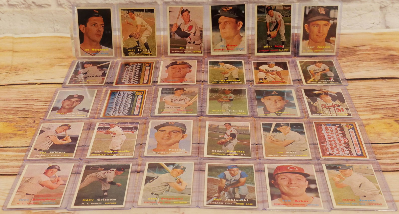 Lot of 30 Topps 1957 Baseball Cards (1 of 17)