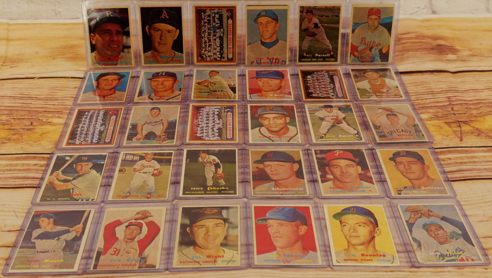 Lot of 30 Topps 1957 Baseball Cards (1 of 17)