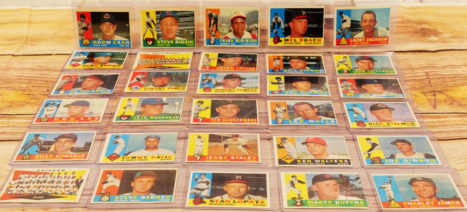 Lot of 30 Topps 1960 Baseball Cards (1 of 17)