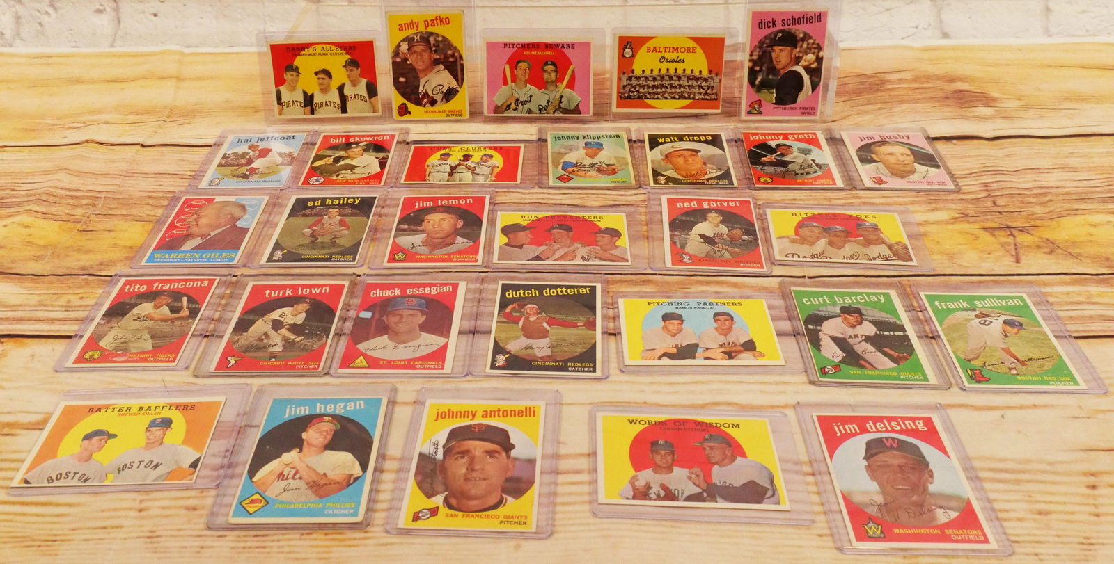 Lot of 30 Topps 1959 Baseball Cards (1 of 15)