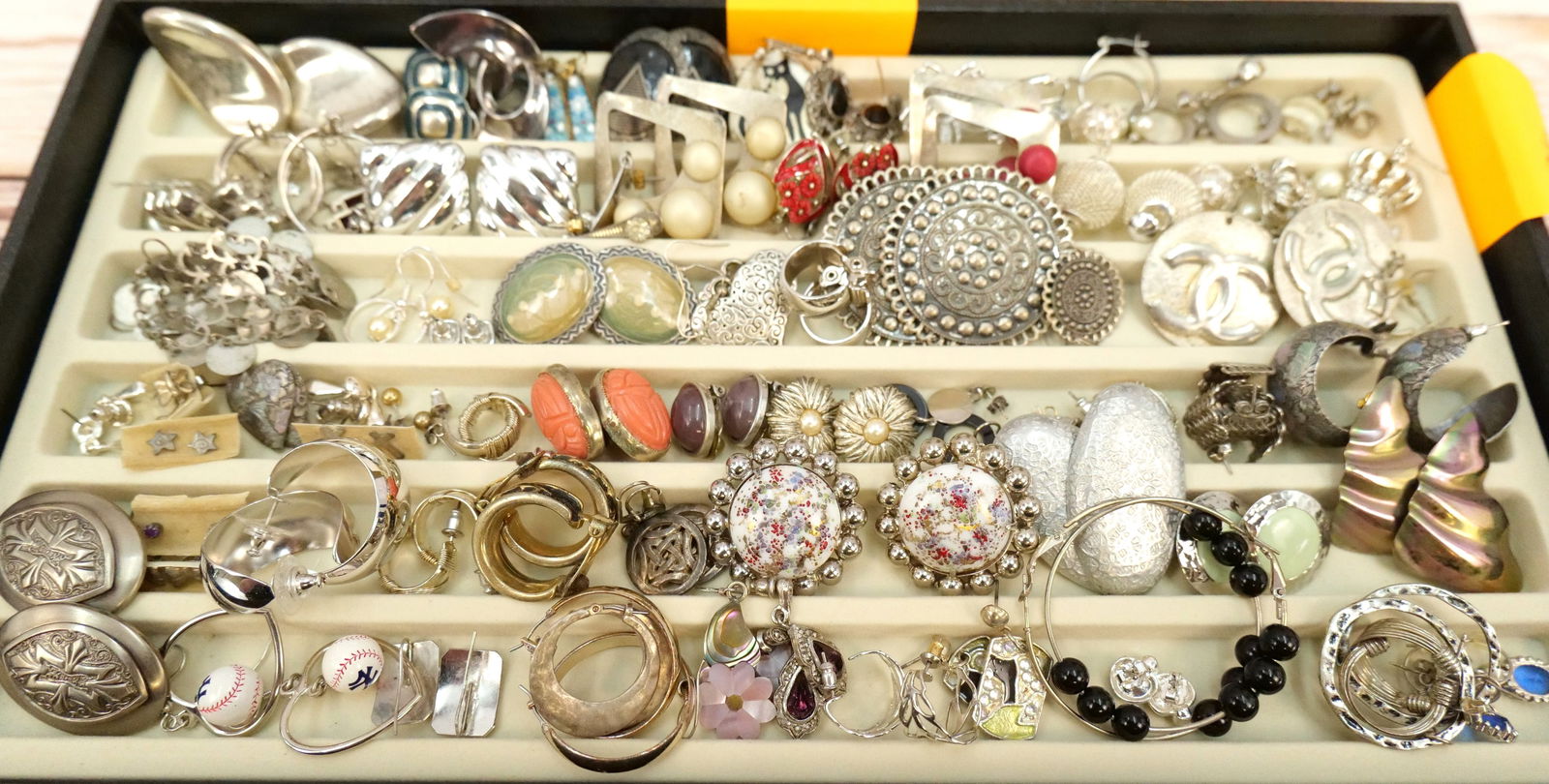 Lot of Silver Tone and Costume Jewelry Earrings (1 of 8)