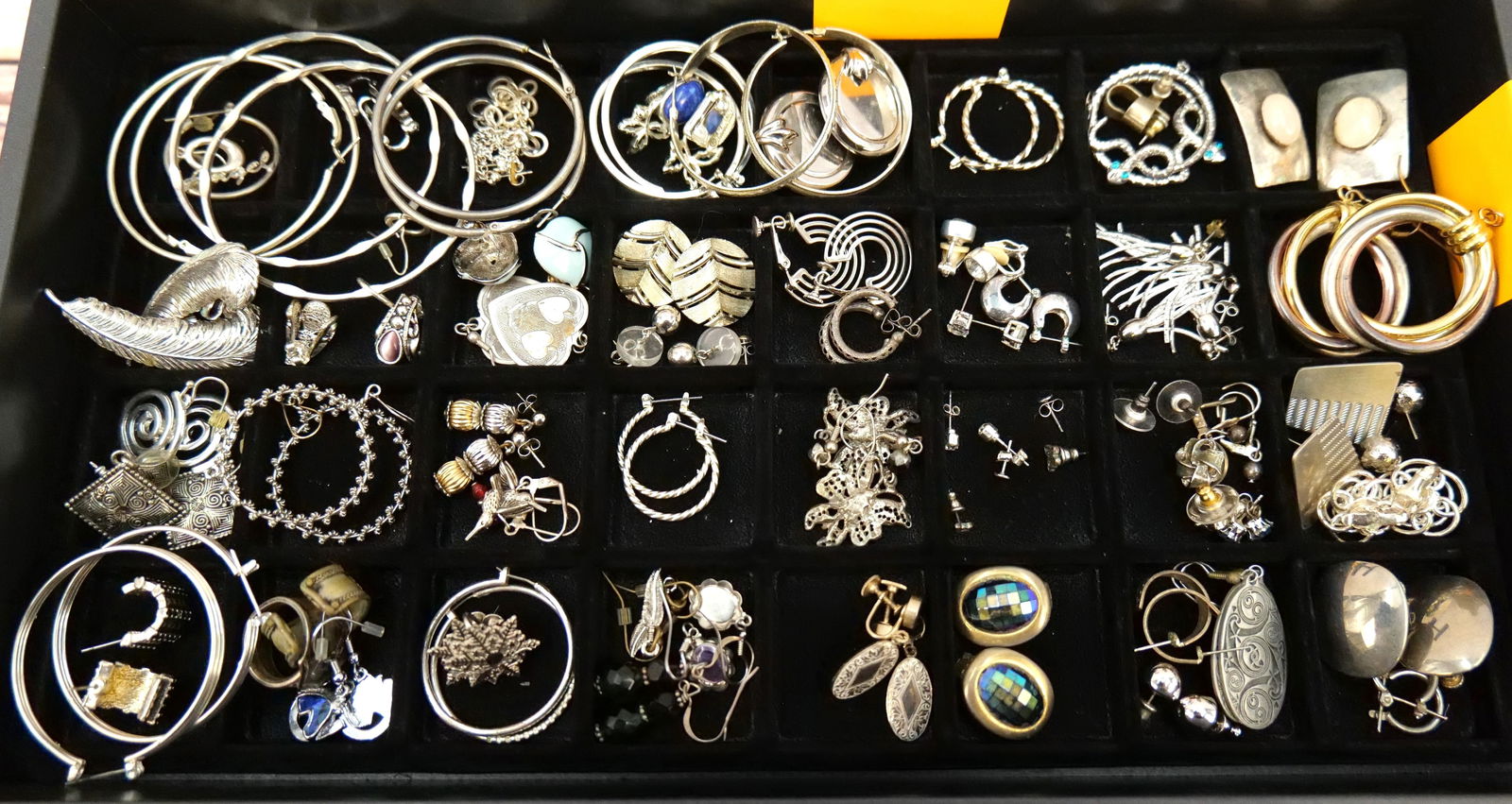Lot of Silver Tone and Costume Jewelry Earrings (1 of 8)