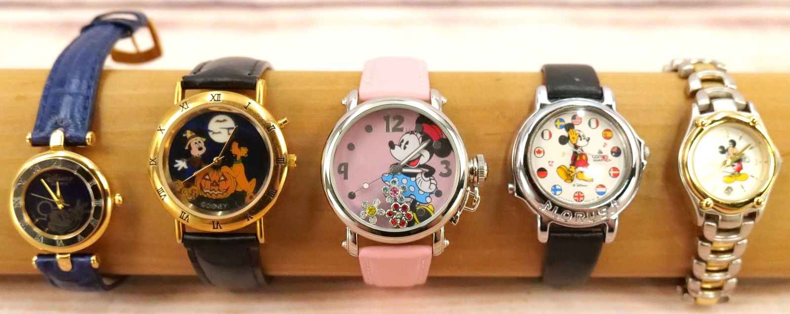 Lot of Disney Watches (1 of 3)