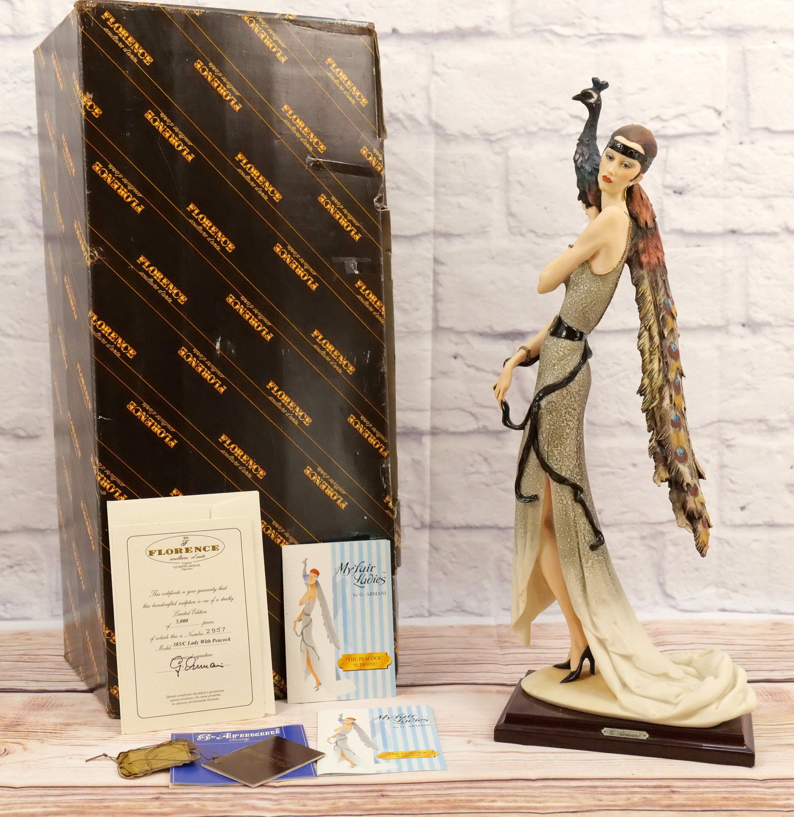 Giuseppe Armani Lady with Peacock Figurine (1 of 13)