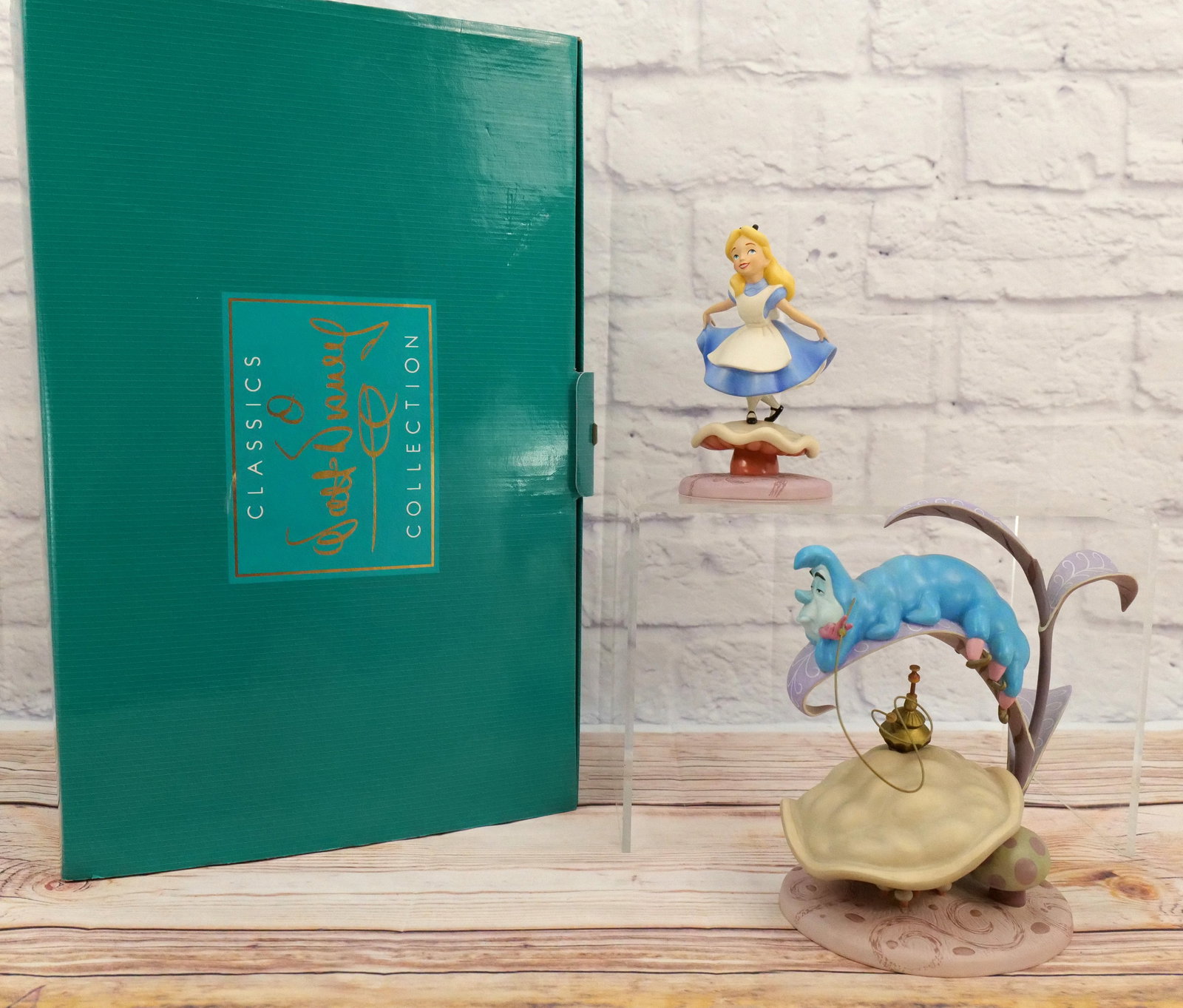 WDCC Alice and Caterpillar Figurine Set (1 of 12)
