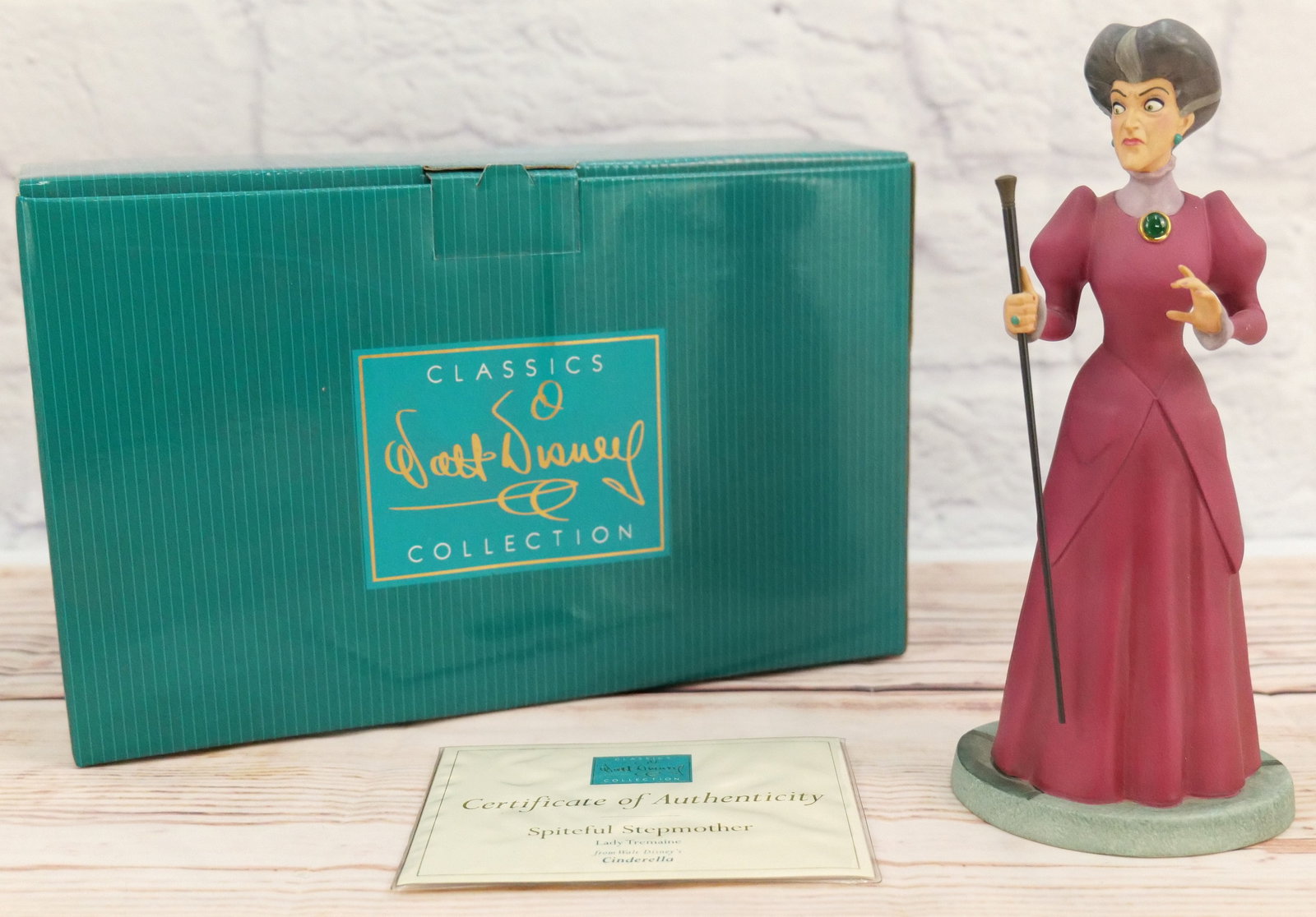 WDCC "Spiteful Stepmother" Lady Tremaine Figurine (1 of 8)