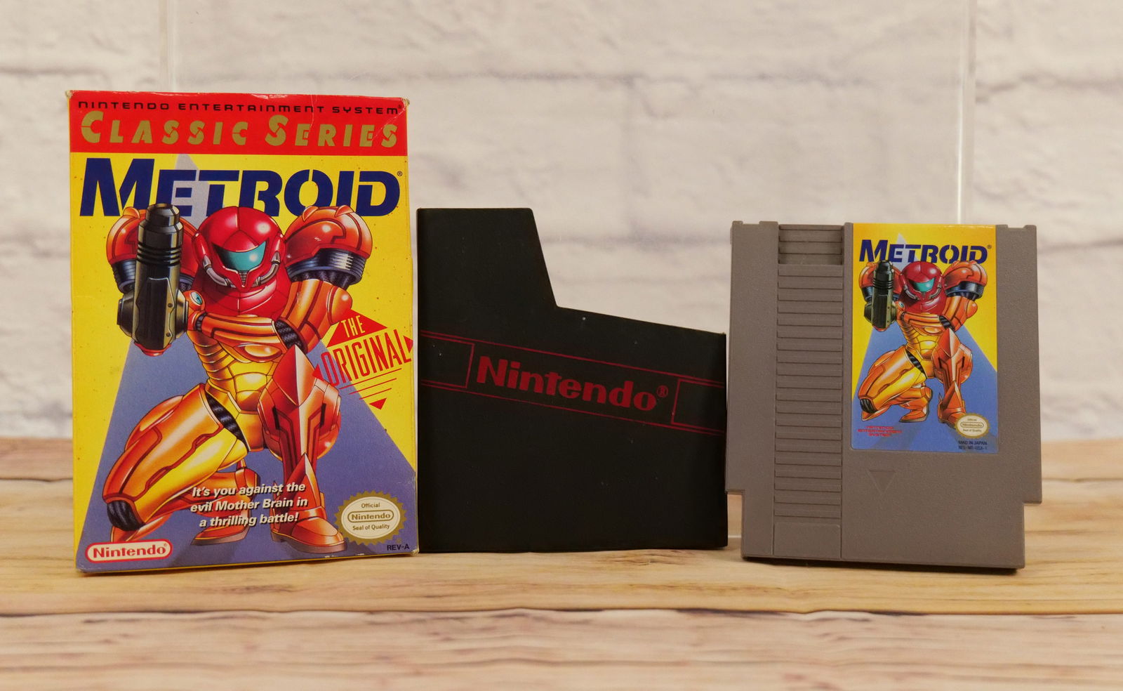 Metroid Classic Series Nintendo (NES) Game in Box (1 of 3)