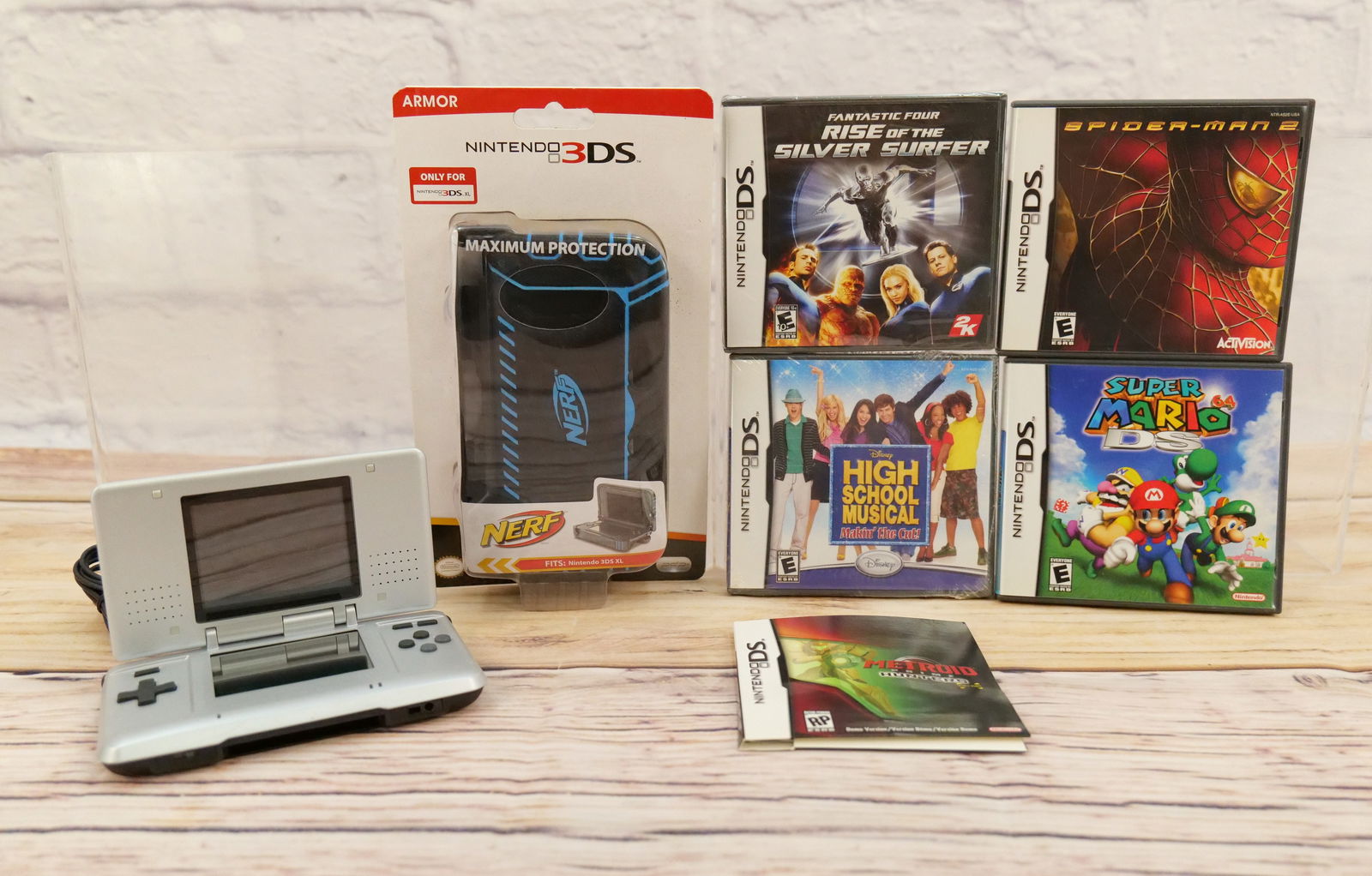 Lot of Nintendo DS Gaming Items (1 of 17)