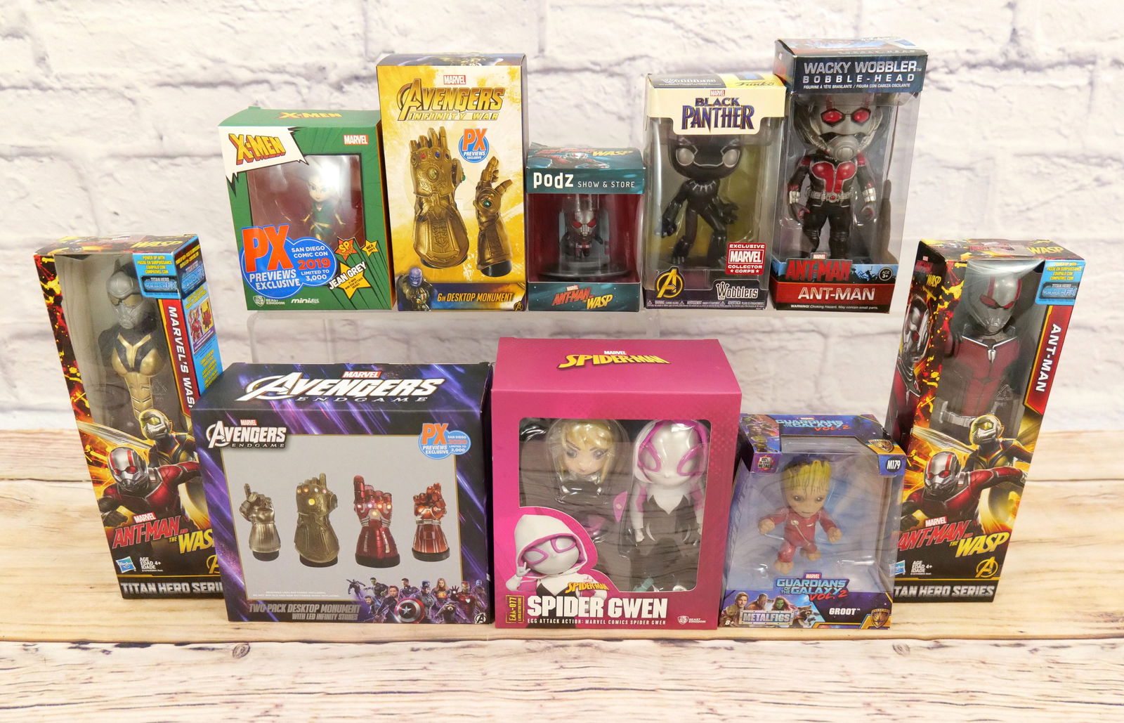 Lot of Marvel Collectibles (1 of 20)