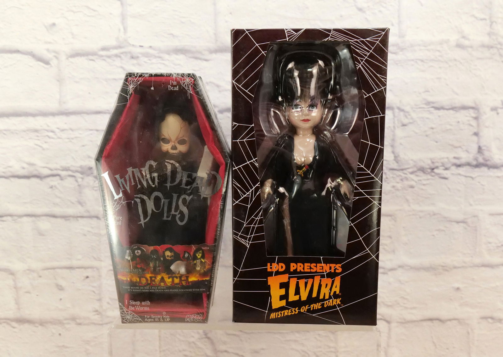 Lot of 2 Living Dead Dolls (1 of 6)