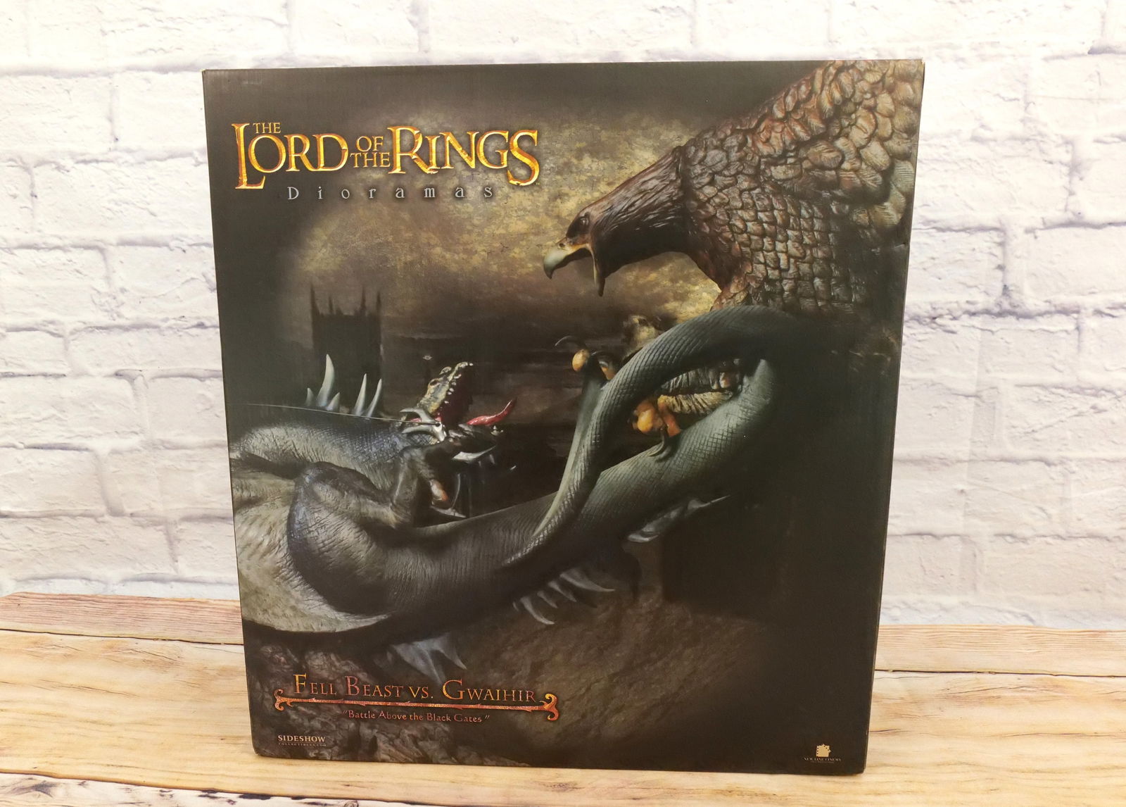 Sideshow LOTR "Battle Above the Dark Gates" Diorama: Sideshow Collectibles The Lord of the Rings Dioramas - Fell Beast vs. Gwaihir "Battle Above the Black Gates". Limited Edition #319/1250. New in Box. All invoices must be paid within 24 hours of the sa
