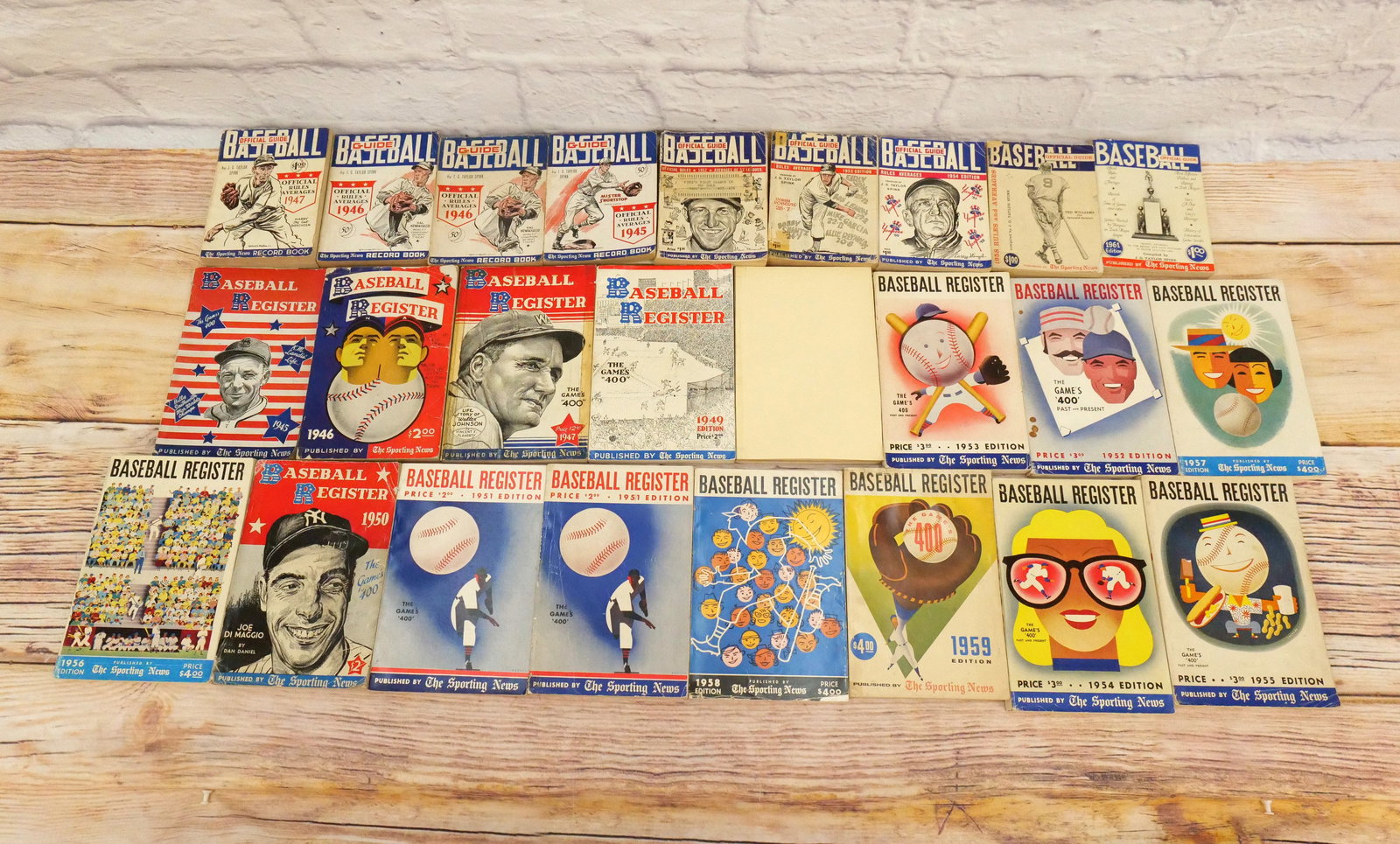 Large Lot of Vintage Sporting News Baseball Books (1 of 14)