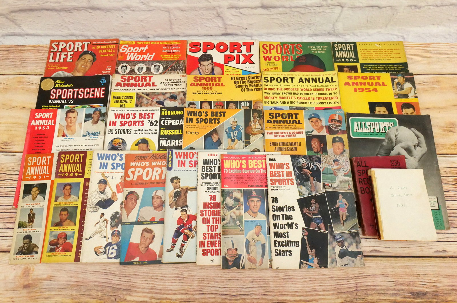 Lot of Vintage Sports Magazines and Books (1 of 14)