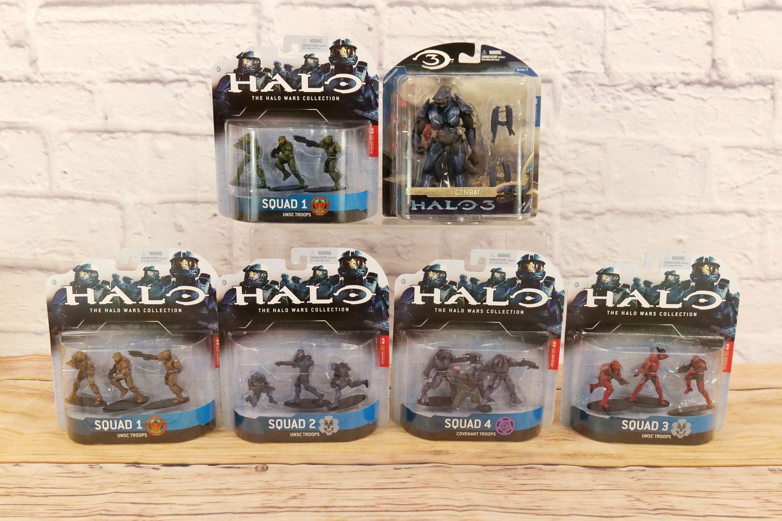 Lot of McFarlane Halo Action Figures (1 of 19)