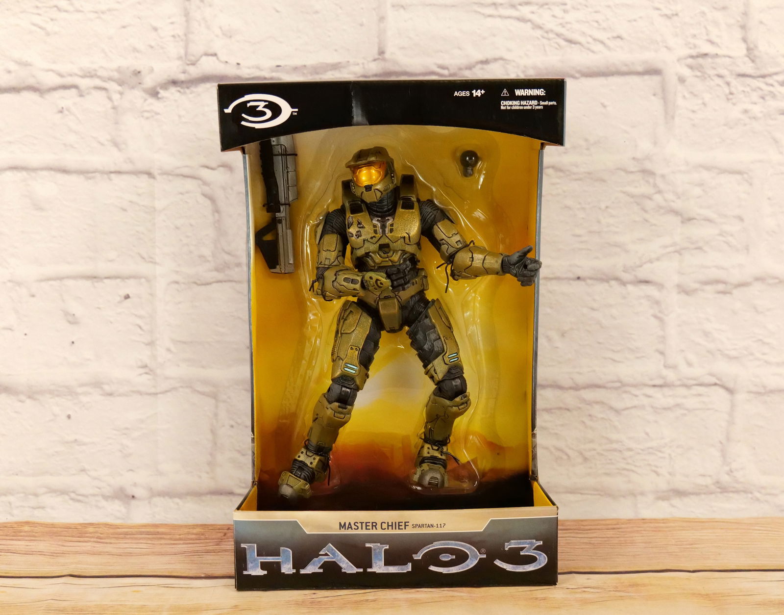 Halo 3 Giant Size Master Chief Spartan 117 Figure (1 of 6)