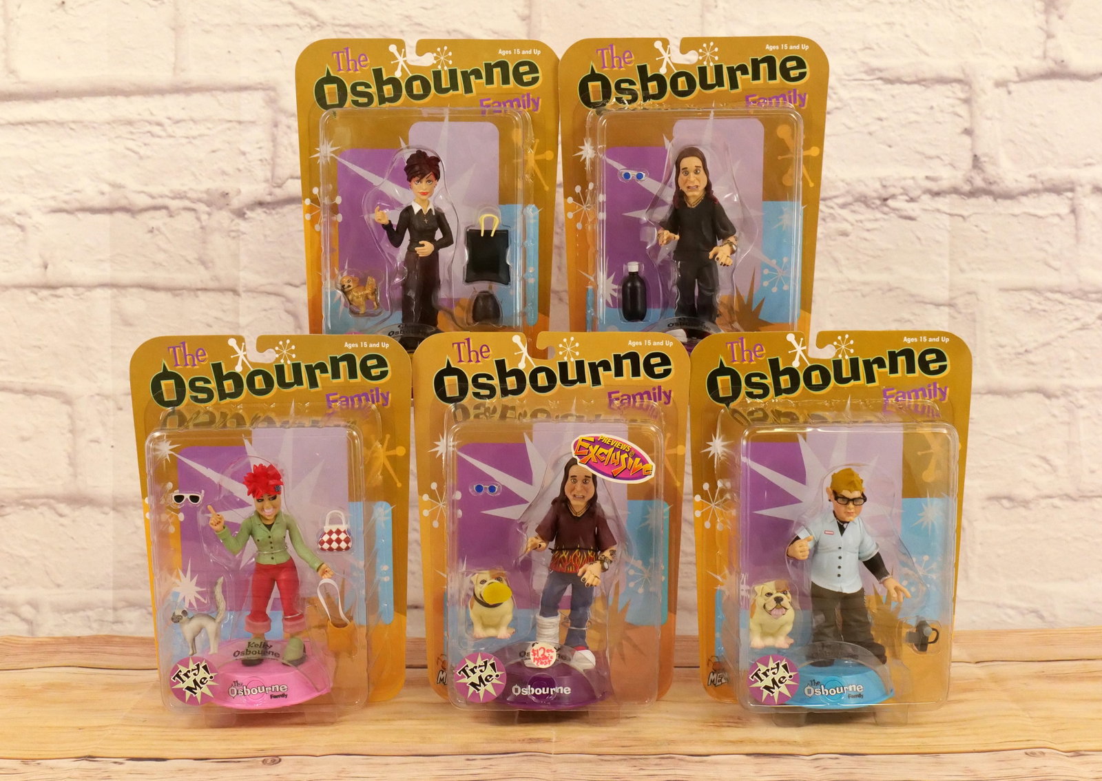 Lot of 5 Mezco Osbourne Family Action Figures: Lot of 5 Mezco Osbourne Family Action Figures including Sharon, Jack, Kelly and 2 Variants of Ozzy. All new in package. All invoices must be paid within 24 hours of the sale. We offer multiple shippin