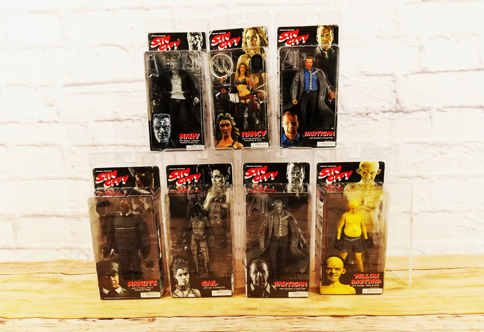 Lot of 7 NECA Sin City Series 1 Action Figures (1 of 9)