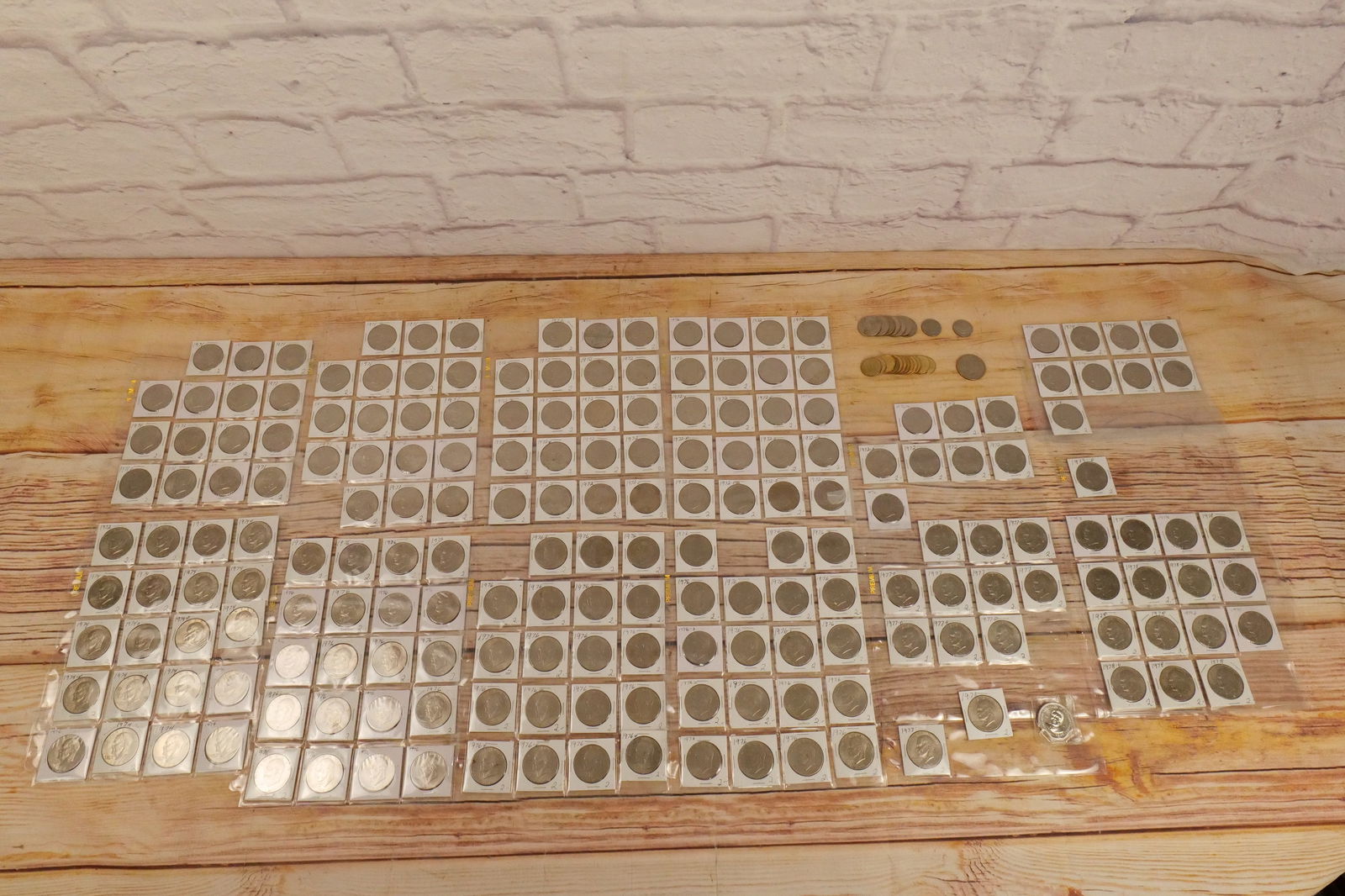 Large Lot of 1970s US Coins (1 of 7)