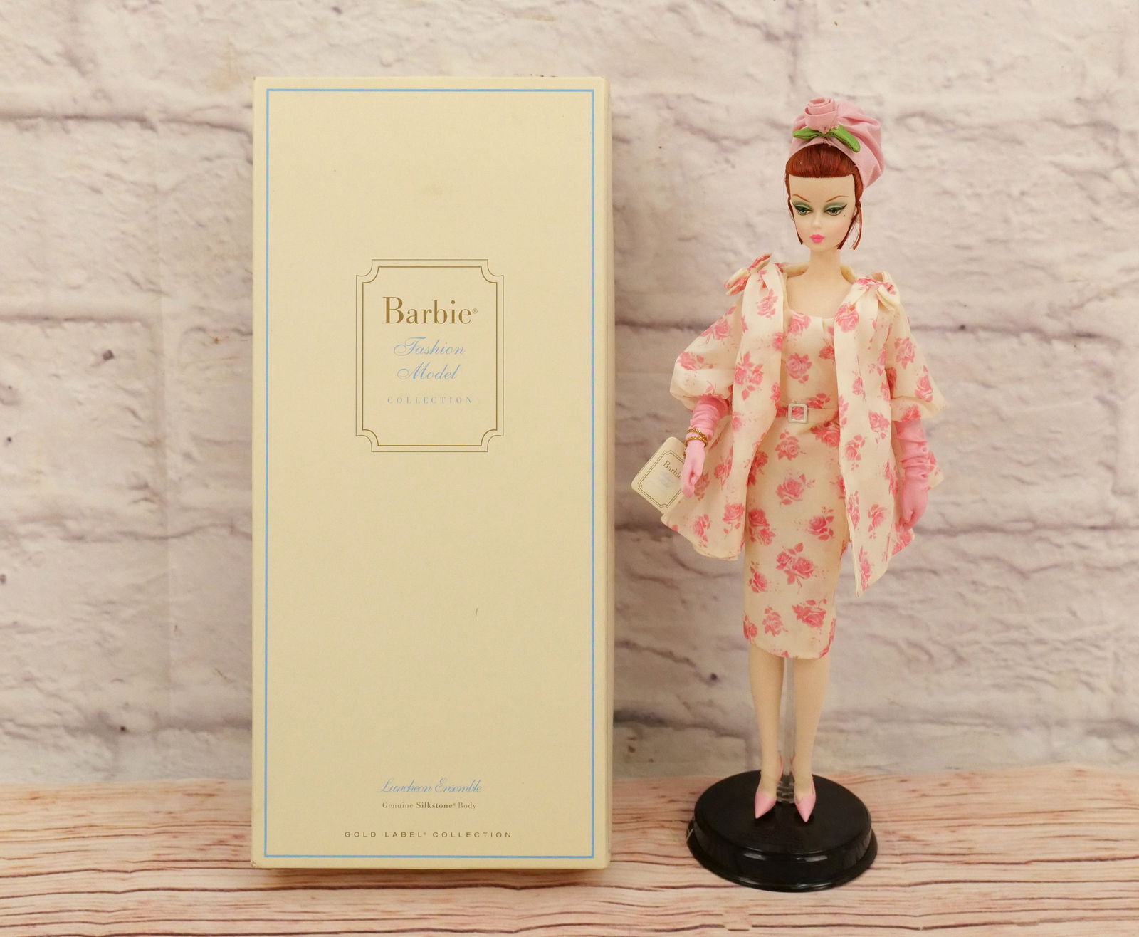 Silkstone Luncheon Ensemble Barbie Doll (1 of 9)