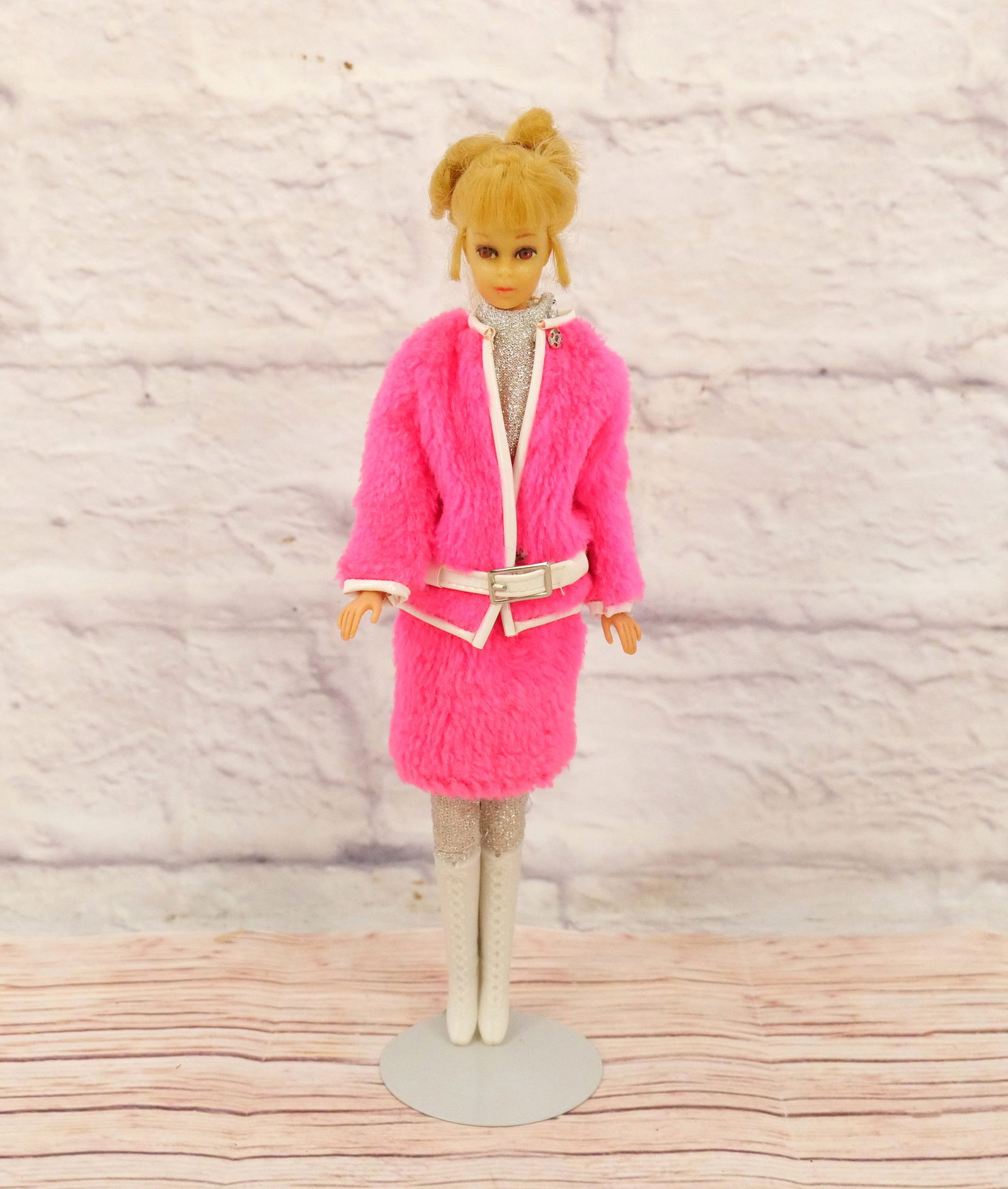 Vintage 1967 Growin' Pretty Hair Francie Doll (1 of 7)