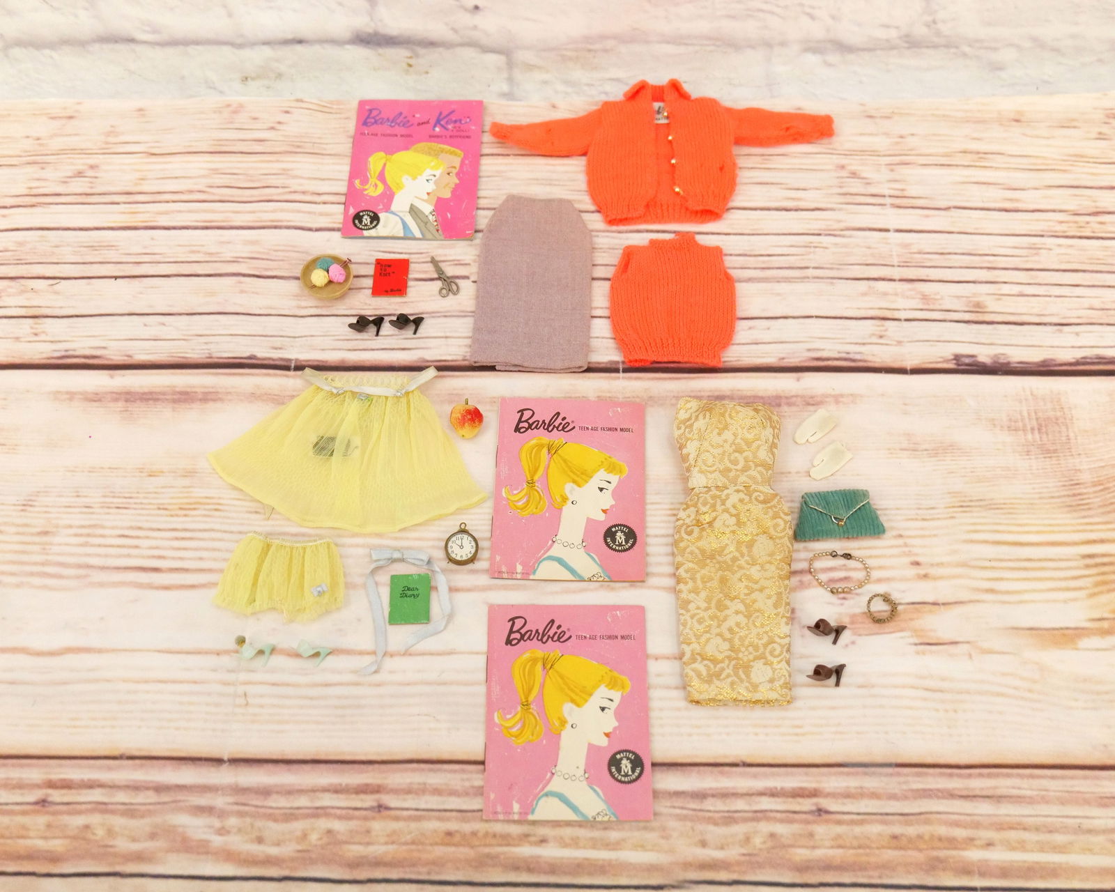 Lot of 3 Vintage Barbie Outfits (1 of 8)