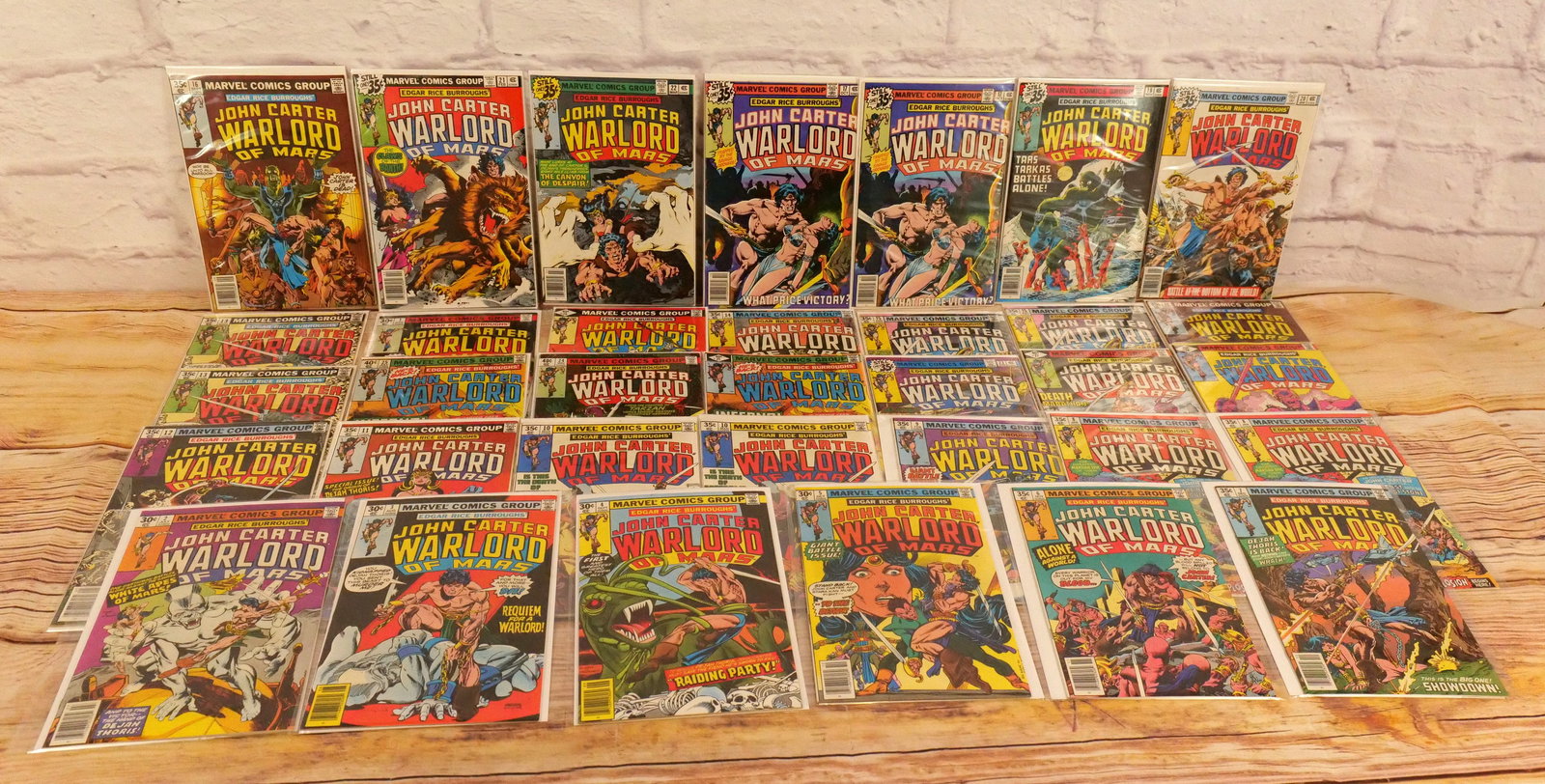 Full Run of Marvel John Carter Warlord of Mars Comics: Full Run of Marvel John Carter Warlord of Mars Comics - Issues #1-28. Average Grade appears to be Fine. All invoices must be paid within 24 hours of the sale. We offer multiple shipping options please