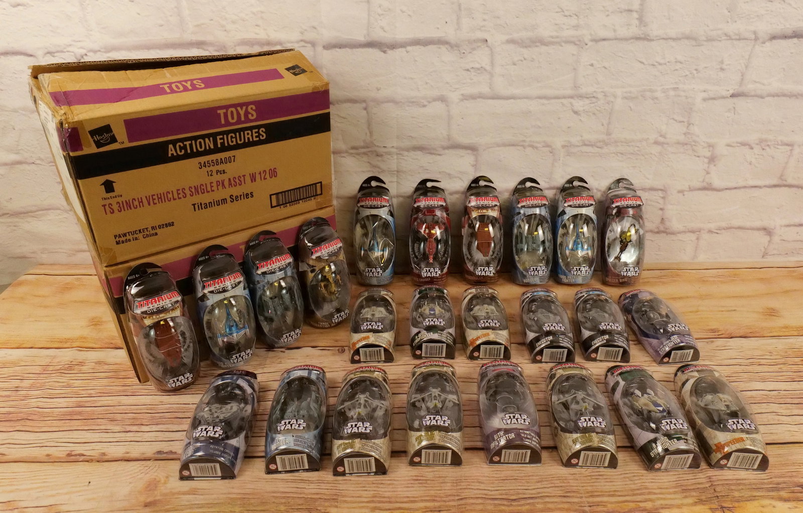 Lot of 24 Star Wars Titanium Series 3" Vehicle Packs (1 of 8)