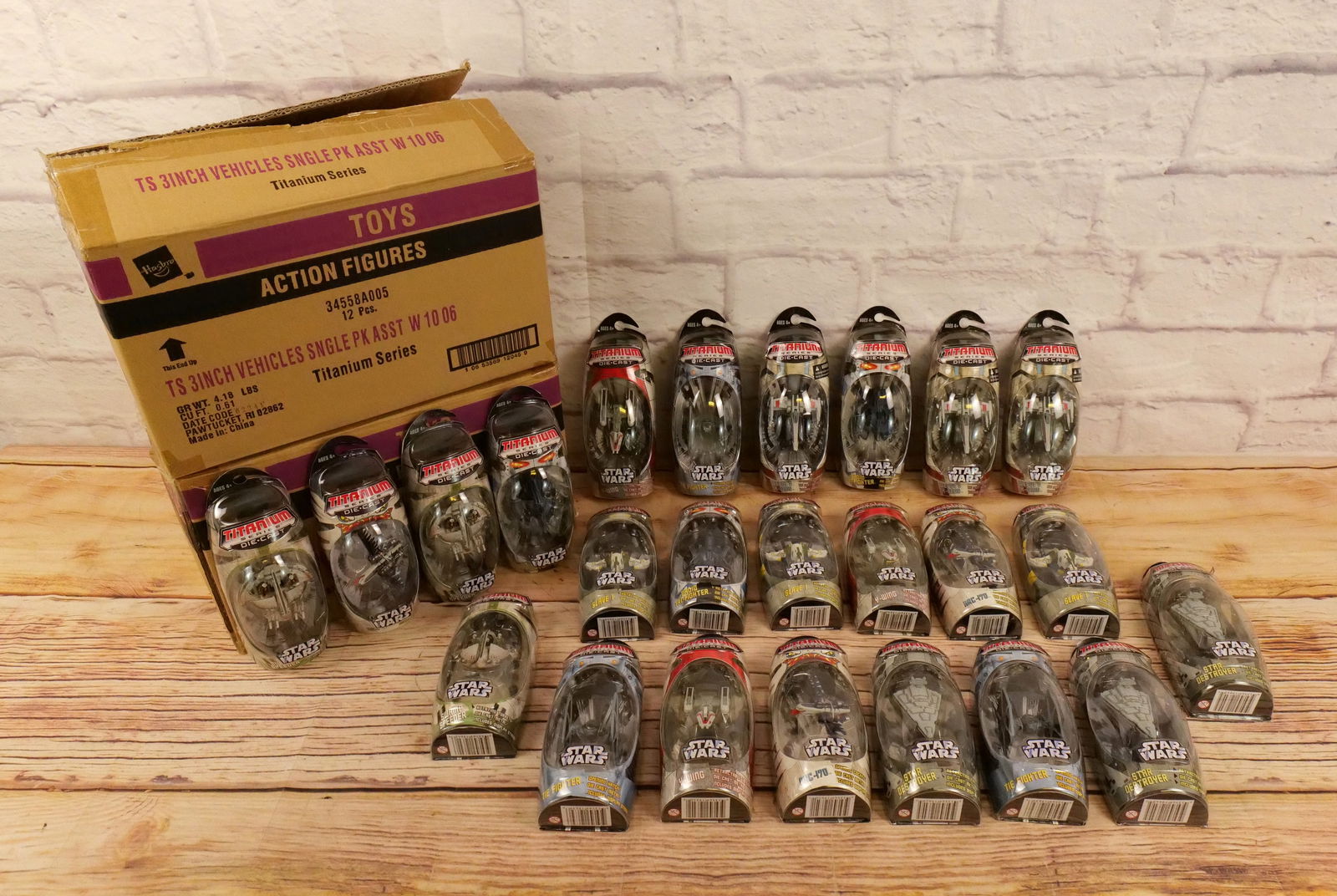 Lot of 24 Star Wars Titanium Series 3" Vehicles (1 of 8)