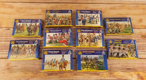 Lot of 10 Italeri 1:72 Scale Plastic Military Figures