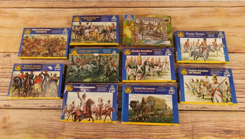 Lot of 10 Italeri 1:72 Scale Plastic Military Figures